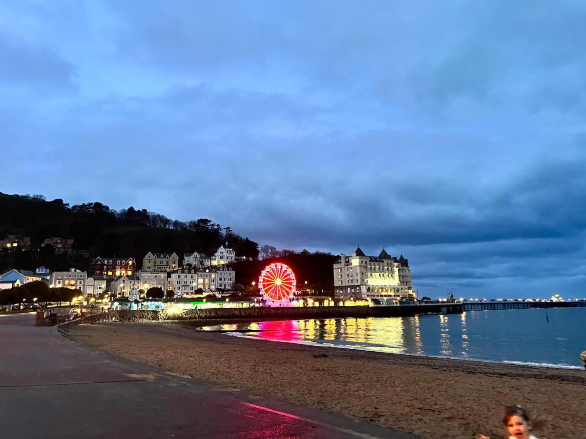 Merrion Hotel Llandudno Exteriör bild